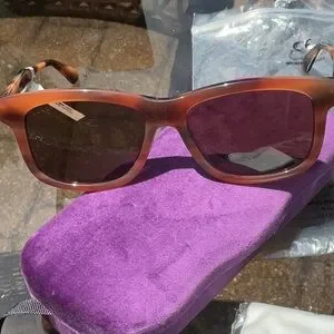 Gucci | Accessories | Gucci Core Sunglasses With Purple Case  display picture 3